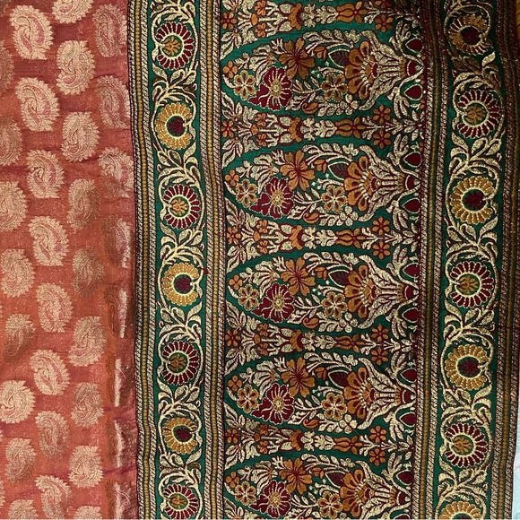 Traditional upada silk saree with blouse - Picture 6 of 6